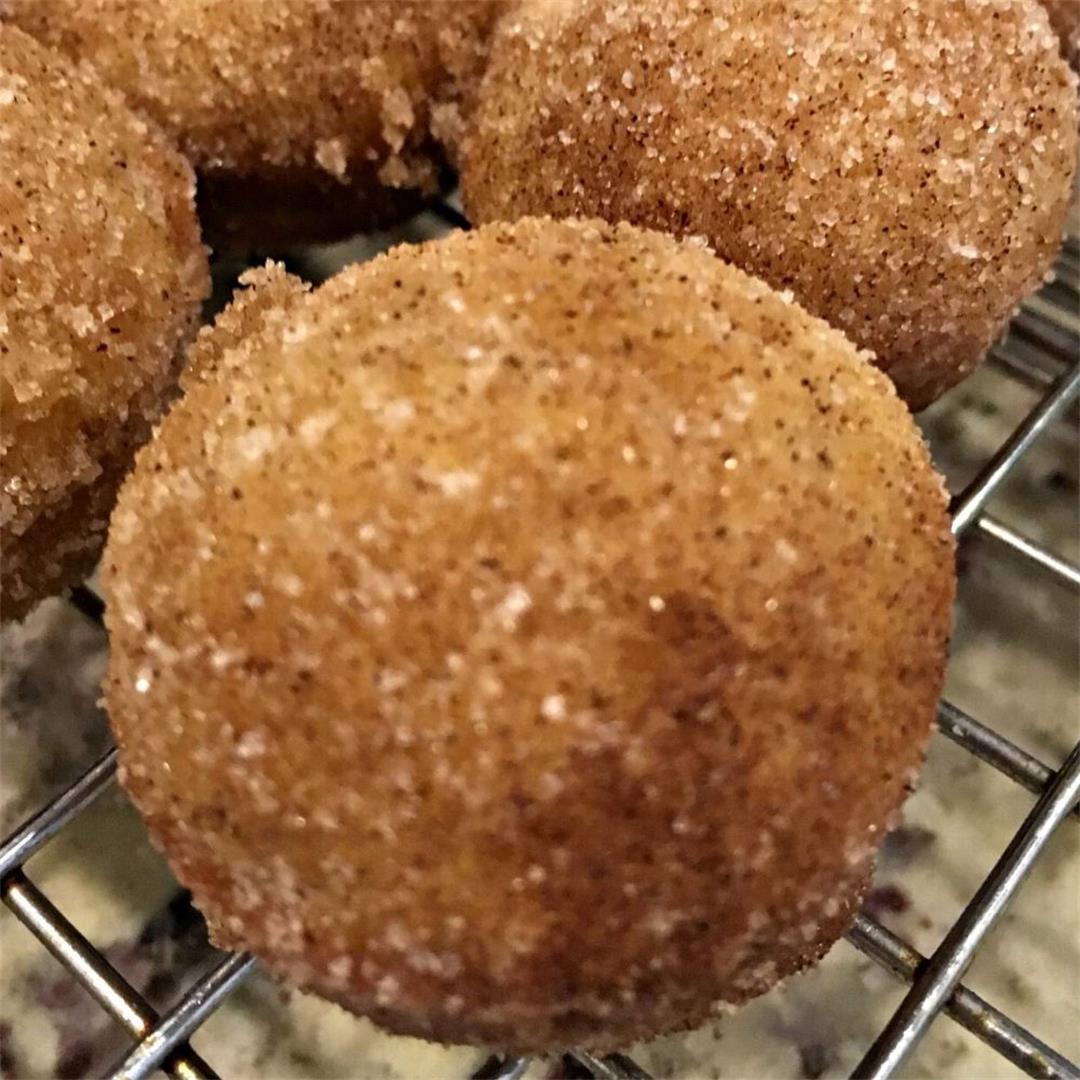 Cinnamon Sugar Doughnut Holes