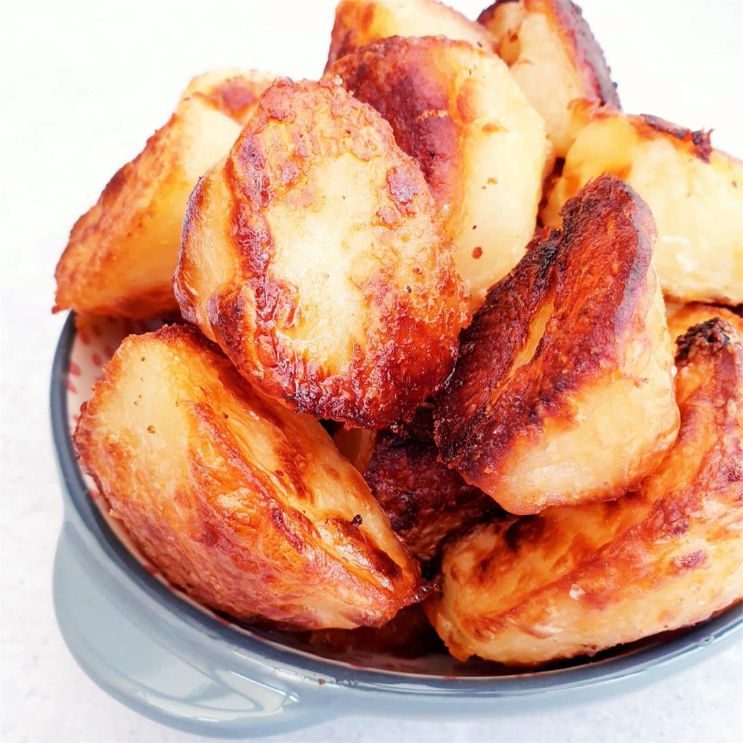 How to Roast Potatoes (Step by Step) – Feast Glorious Feast