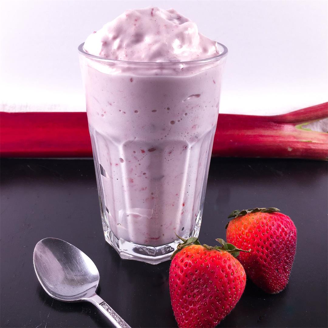Strawberry Rhubarb Ice Cream-Like Fluff