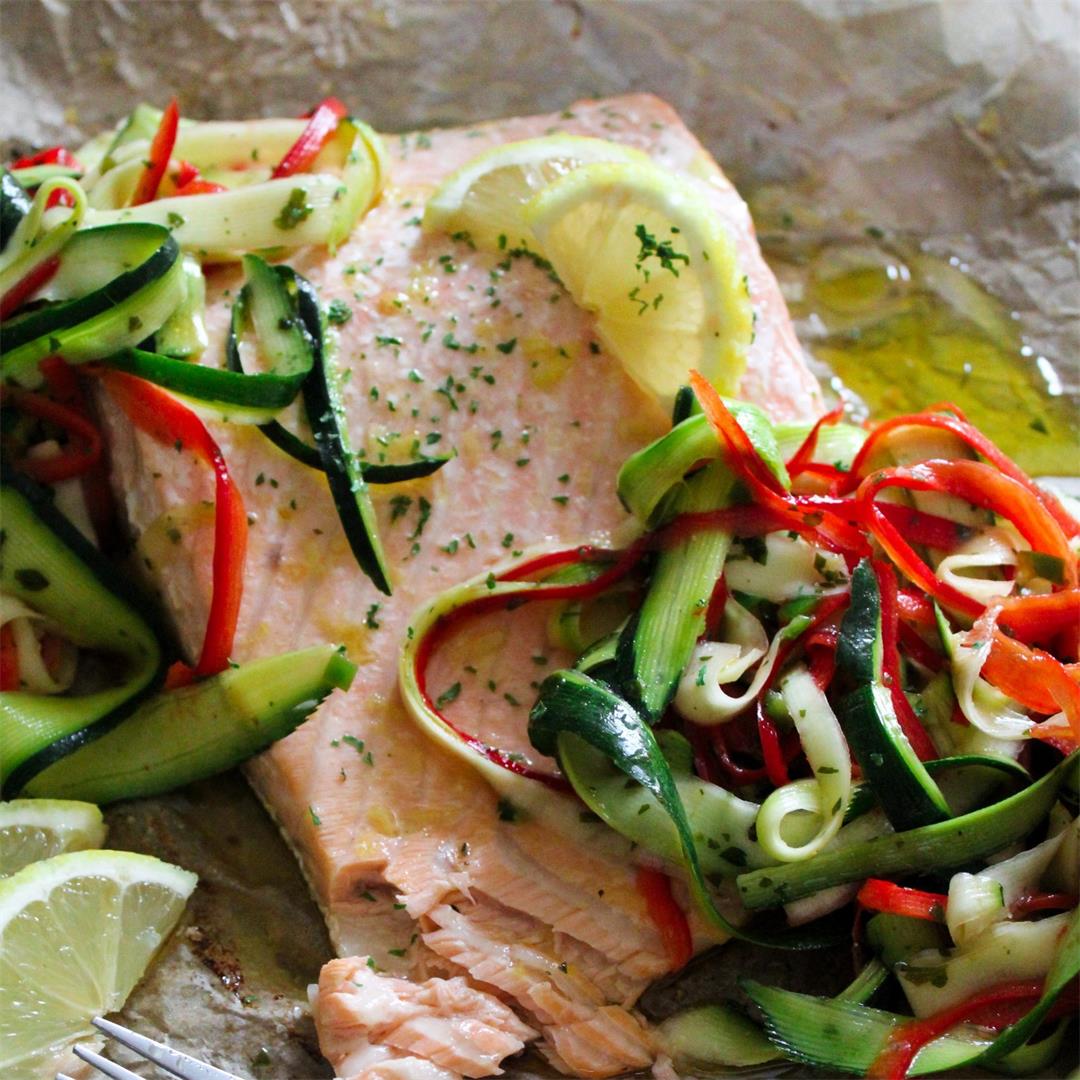 Salmon Fillet with Courgette and Pepper Salad