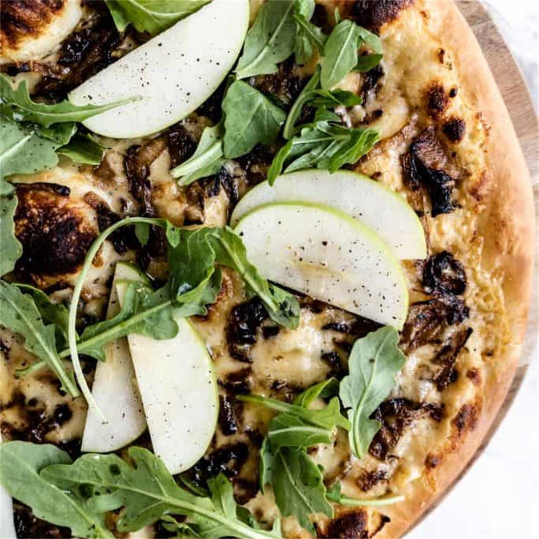 Gruyère and Caramelized Onion Pizza