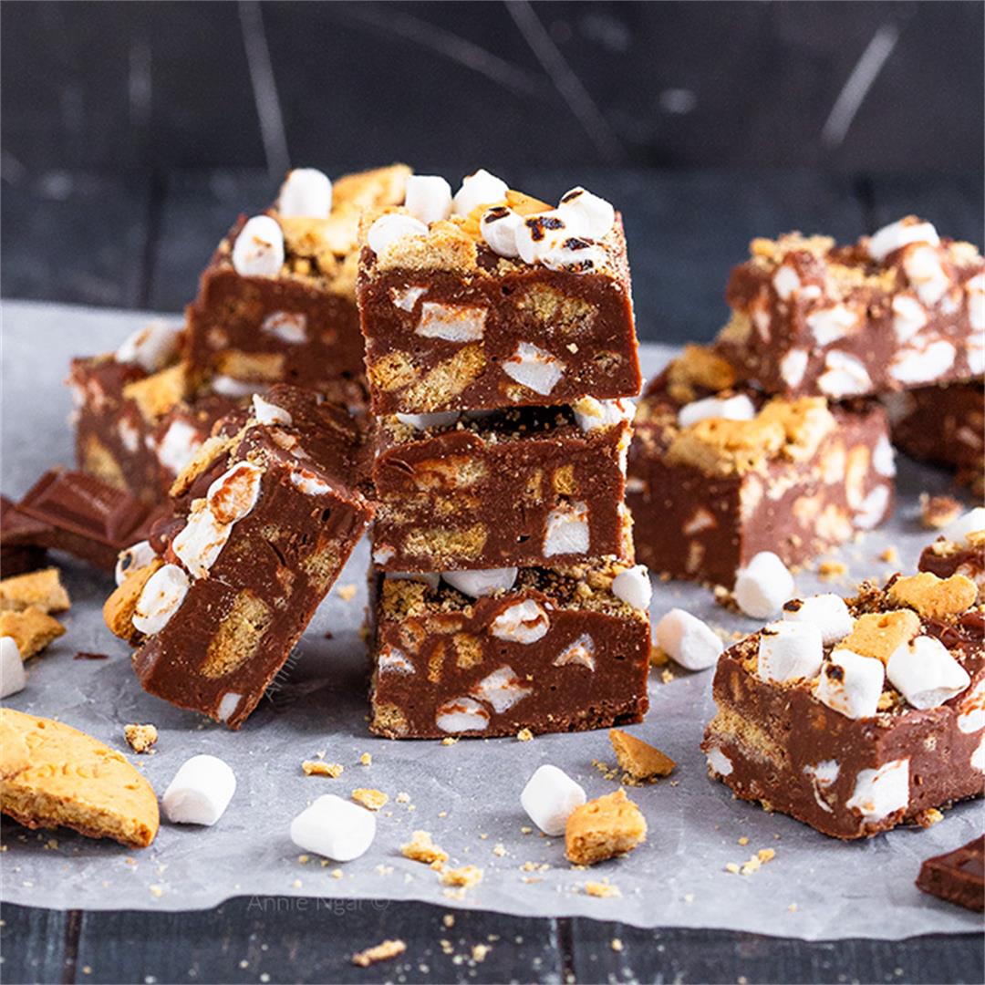 S'mores Fudge {no candy thermometer required!}