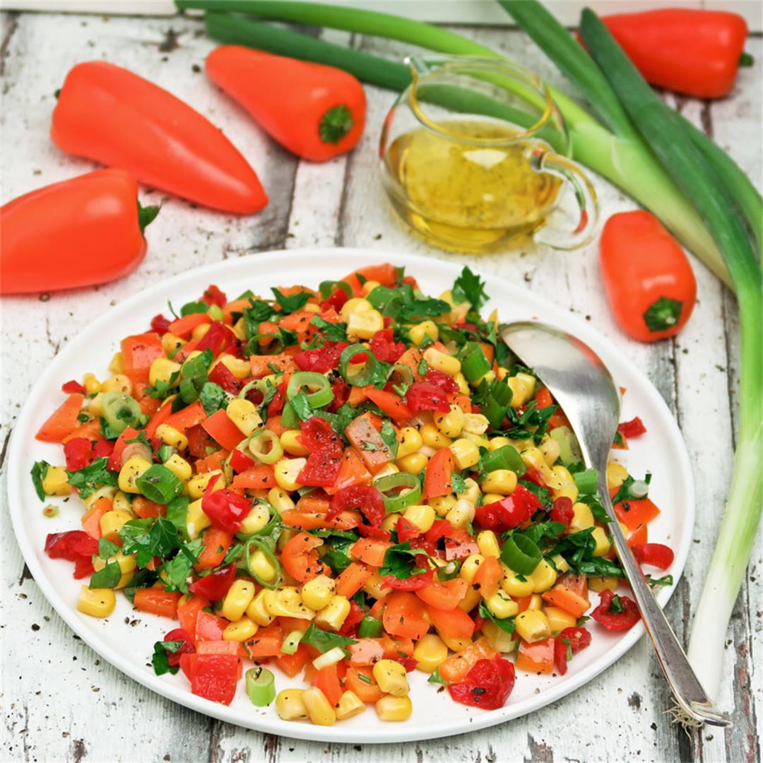 Crunchy and herby corn, peppadew and pepper salad