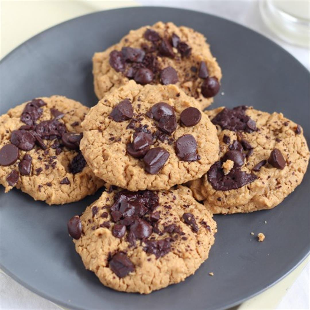 Sugar-Free Chocolate Chip Chickpea Cookies
