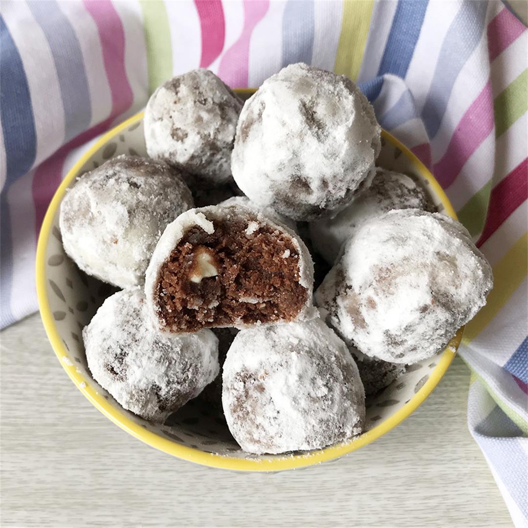 Chocolate Snowball Cookies-Healthy life Trainer