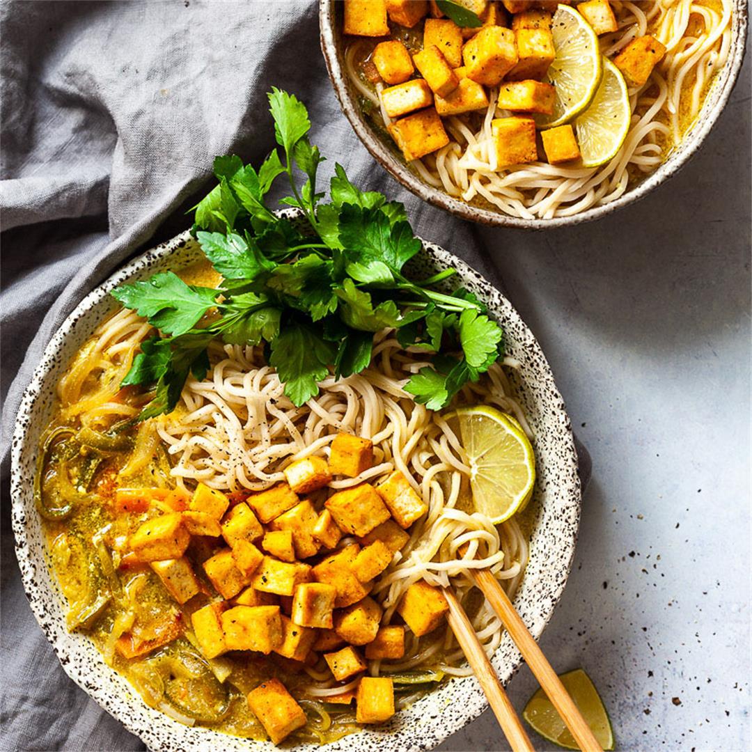 Easy Vegan Tofu Curry Ramen