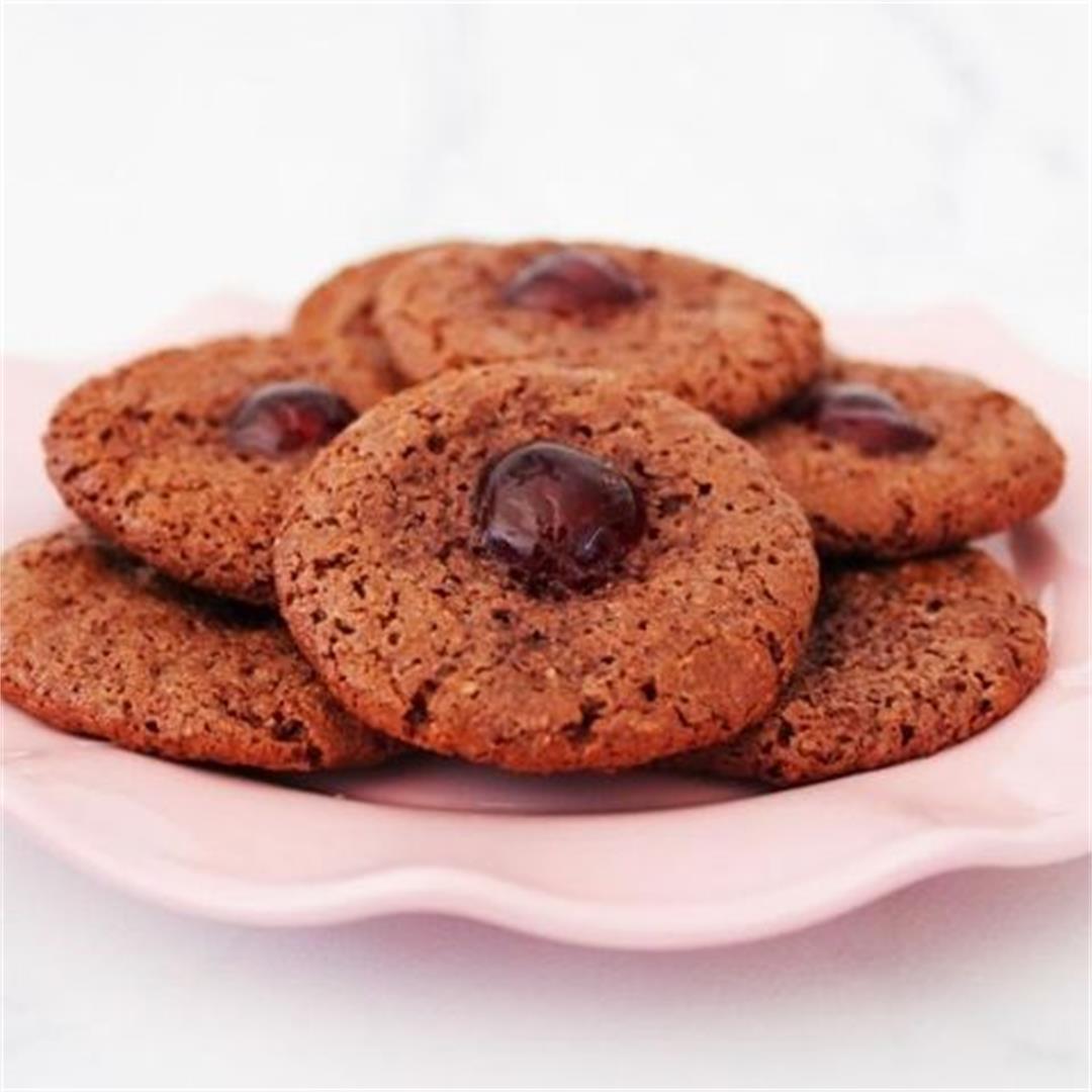 Chocolate Almond Cookies - Gluten Free - It's Not Complicated R