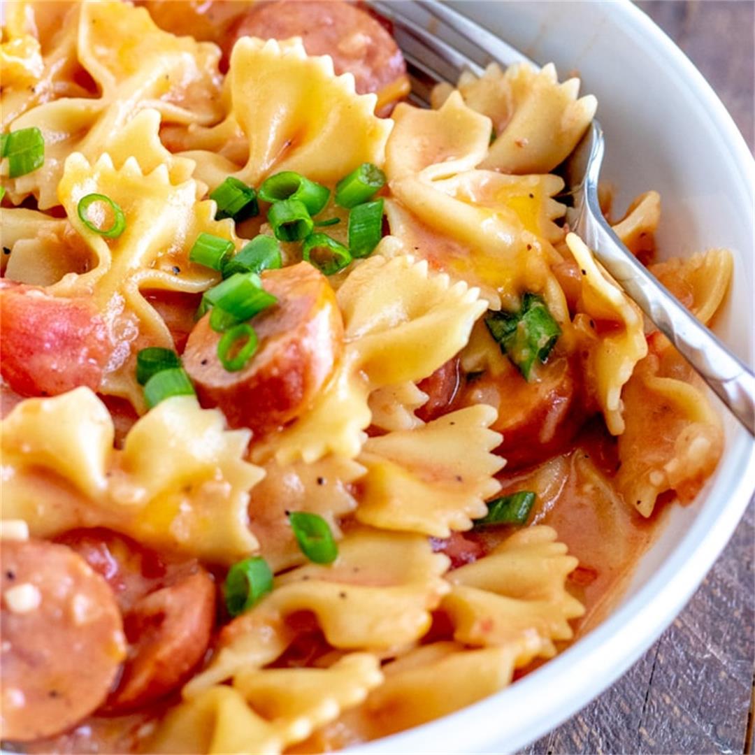 Creamy Sausage Pasta (dinner made in one pan!)