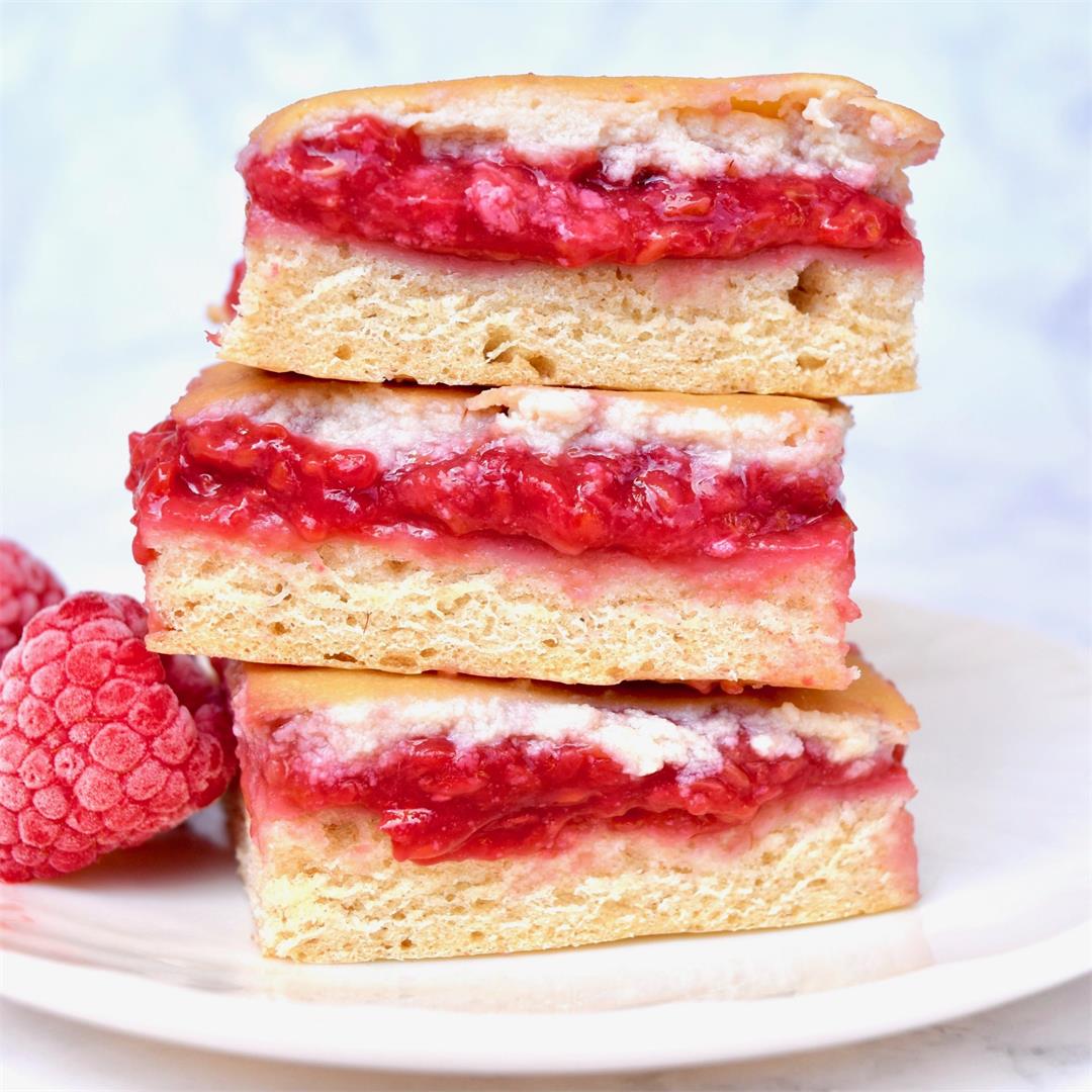 Vegan raspberry cheesecake bars