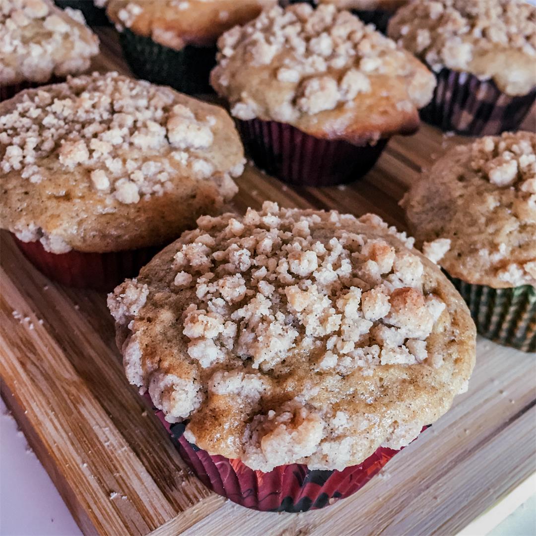 Cinnamon Coffee Cake Muffins with Crumb Topping