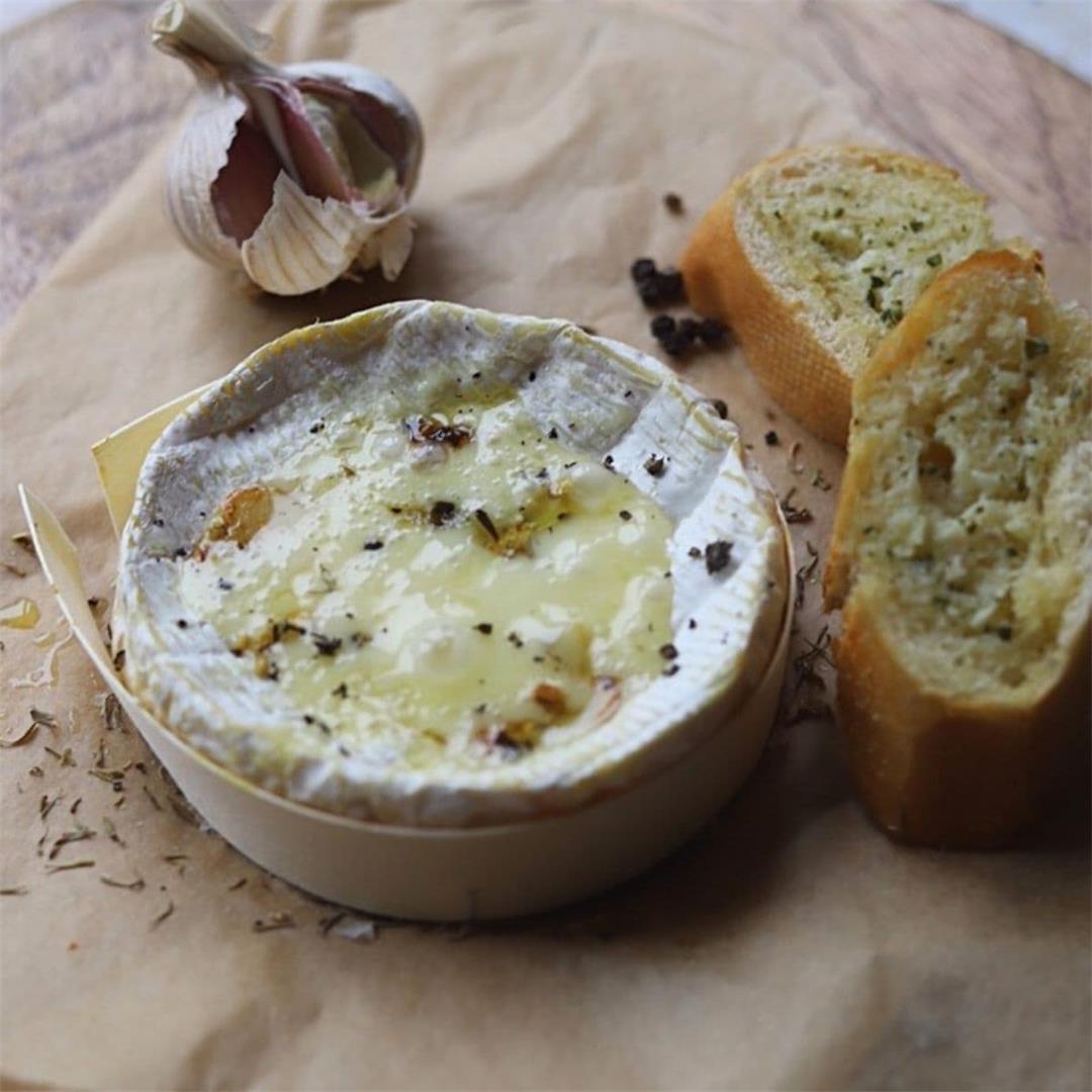 Baked Camembert With Honey & Thyme