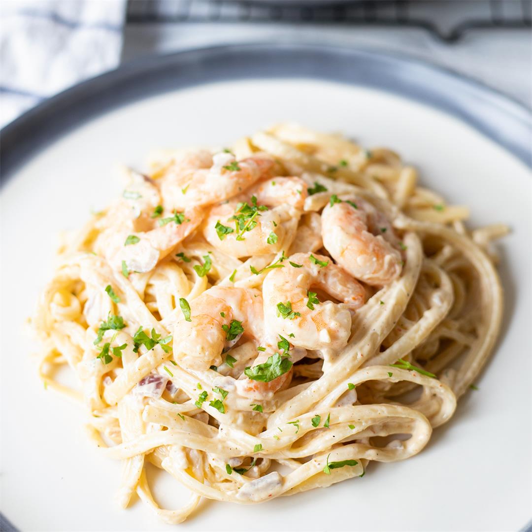 Creamy Garlic Shrimp Pasta-Healthy Life Trainer