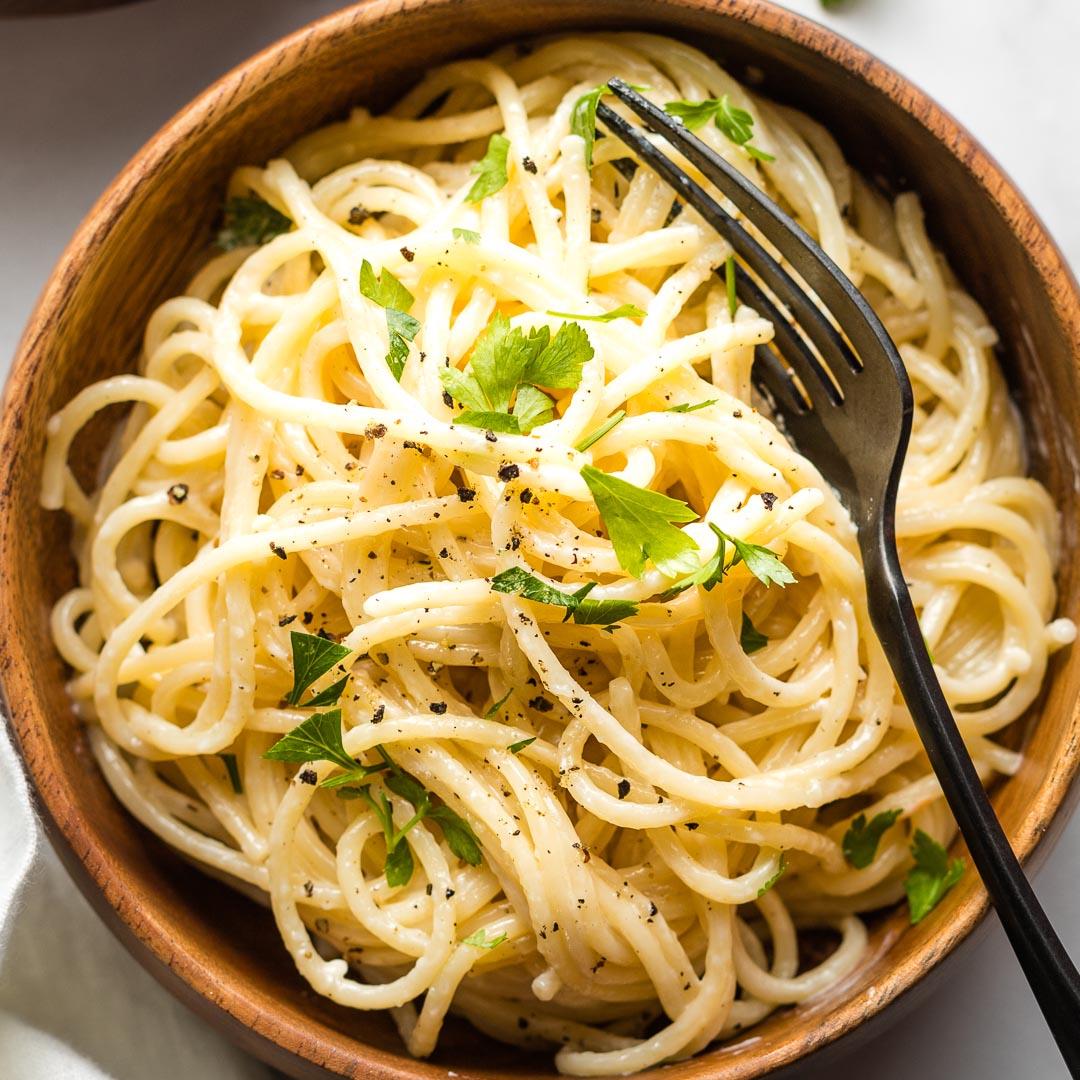 Creamy Garlic Butter Spaghetti