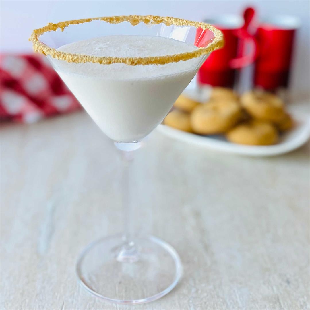 Gingerbread Martini Christmas Cocktail