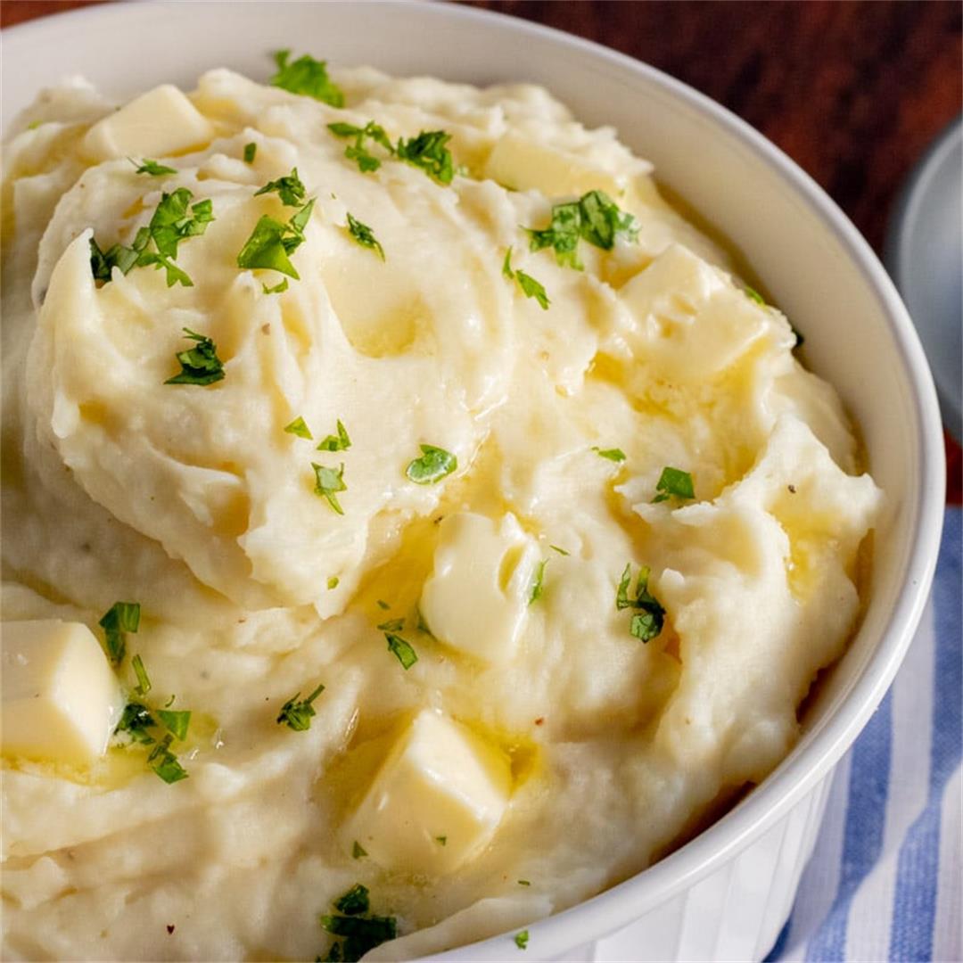 Creamy Mashed Potatoes Recipe (Make-ahead!)