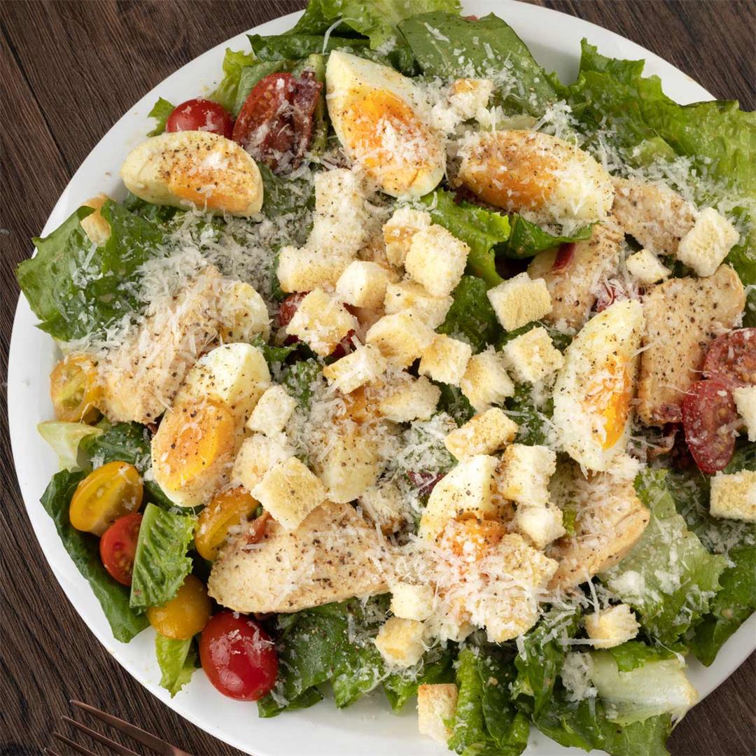Healthy Caesar Salad Recipe: Making a Classic Side Dish in 30 M