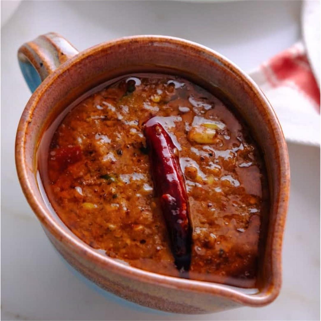 Garlic curry (Poondu Kuzhambu)