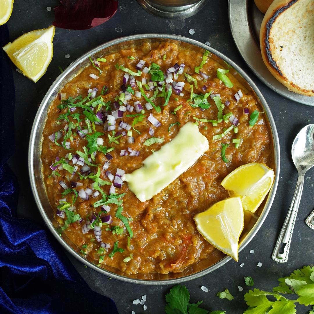 Pav Bhaji - Spicy Mashed Vegetable Curry
