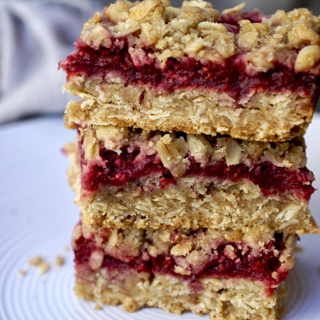 Raspberry Fruit Bars With Brown Sugar-Oat Crumble