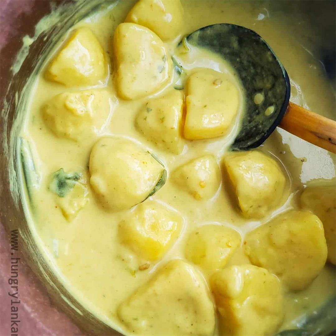 Sri Lankan Creamy Potato Curry