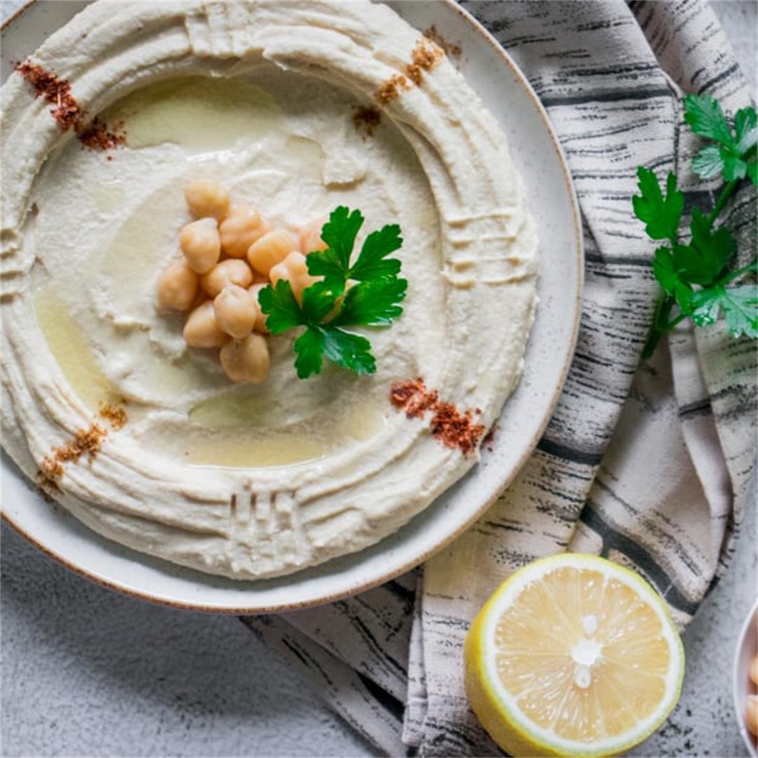 The Best Hummus Recipe (6 Secret Chef Tips)