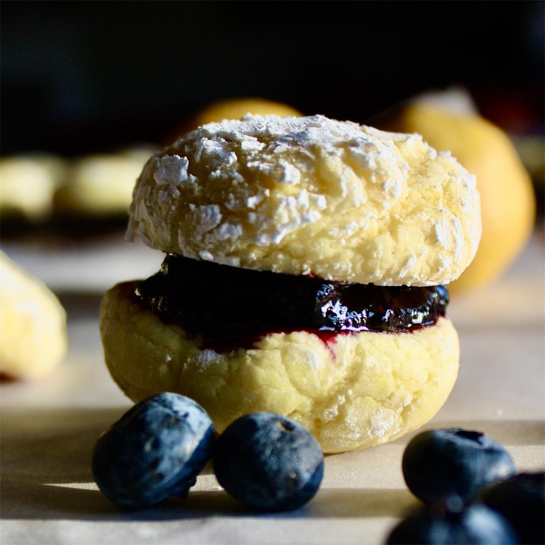 Super Easy Lemon Blueberry Sandwich Cookies!