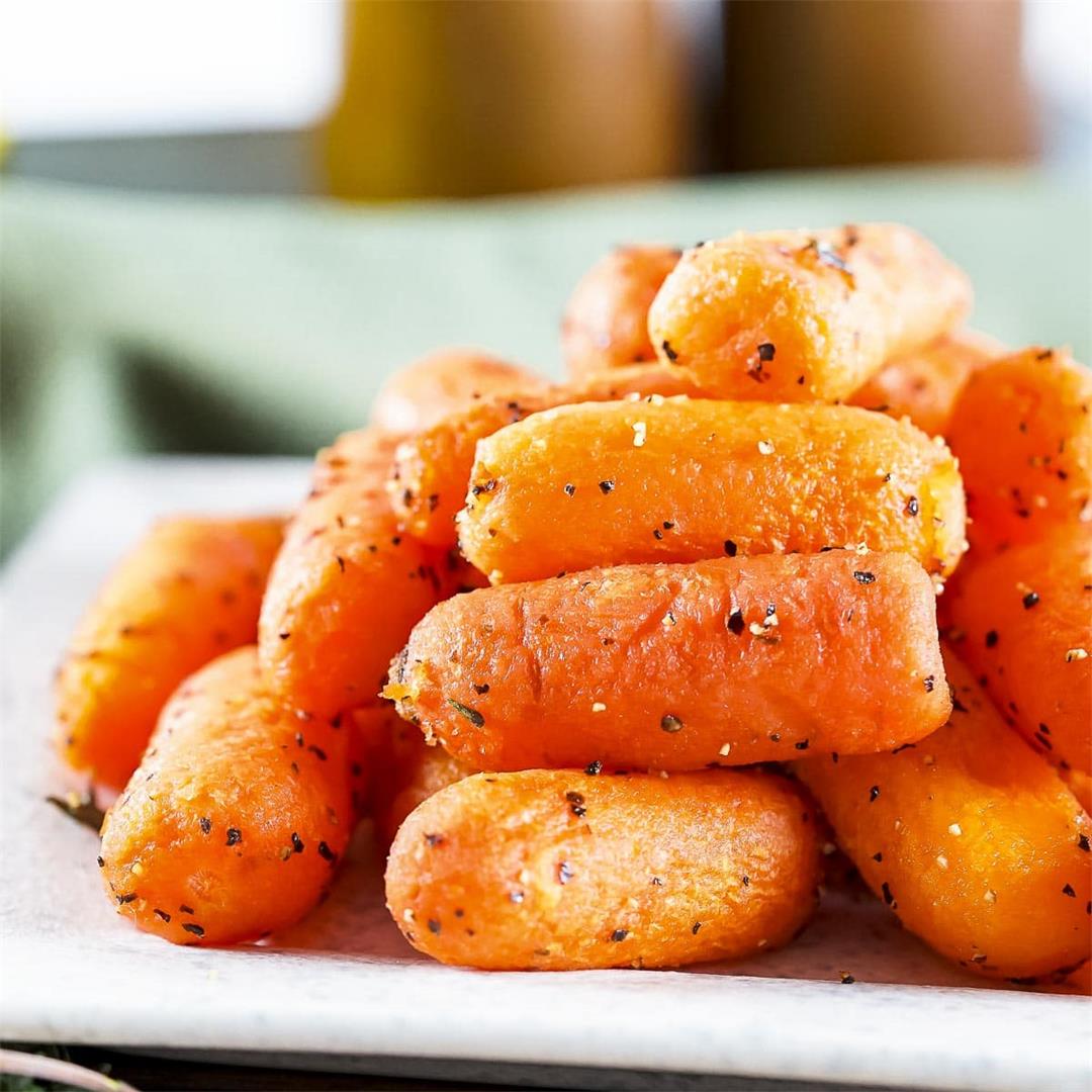 Air Fryer Carrots (Maple Glazed)
