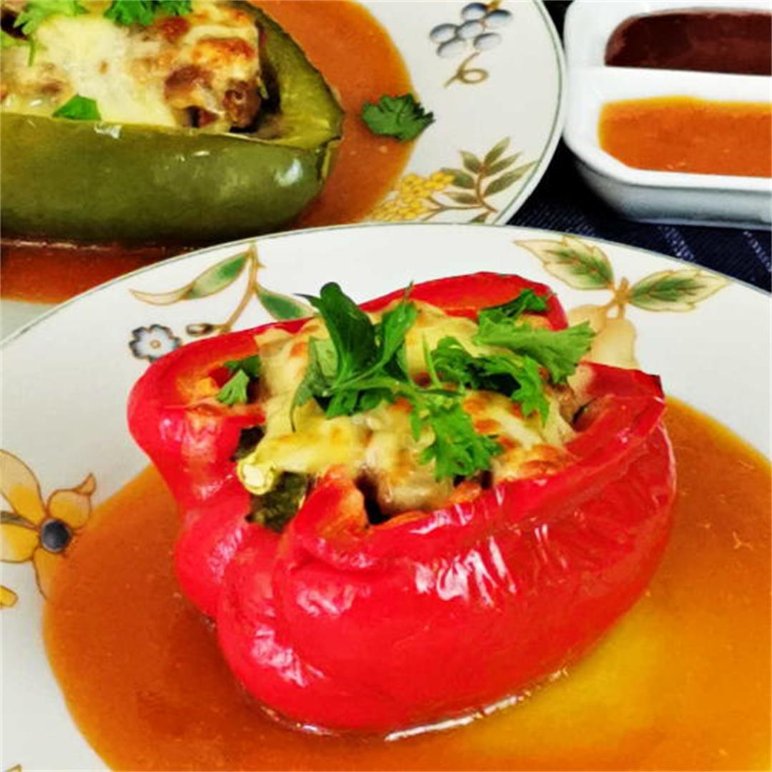 Stuffed bell pepper with ground beef- absolutely delicious (Asi