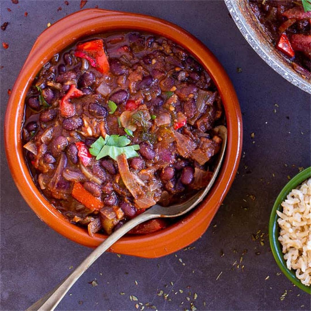 Vegan Chili Recipe -One Pot • Our Plant-Based World