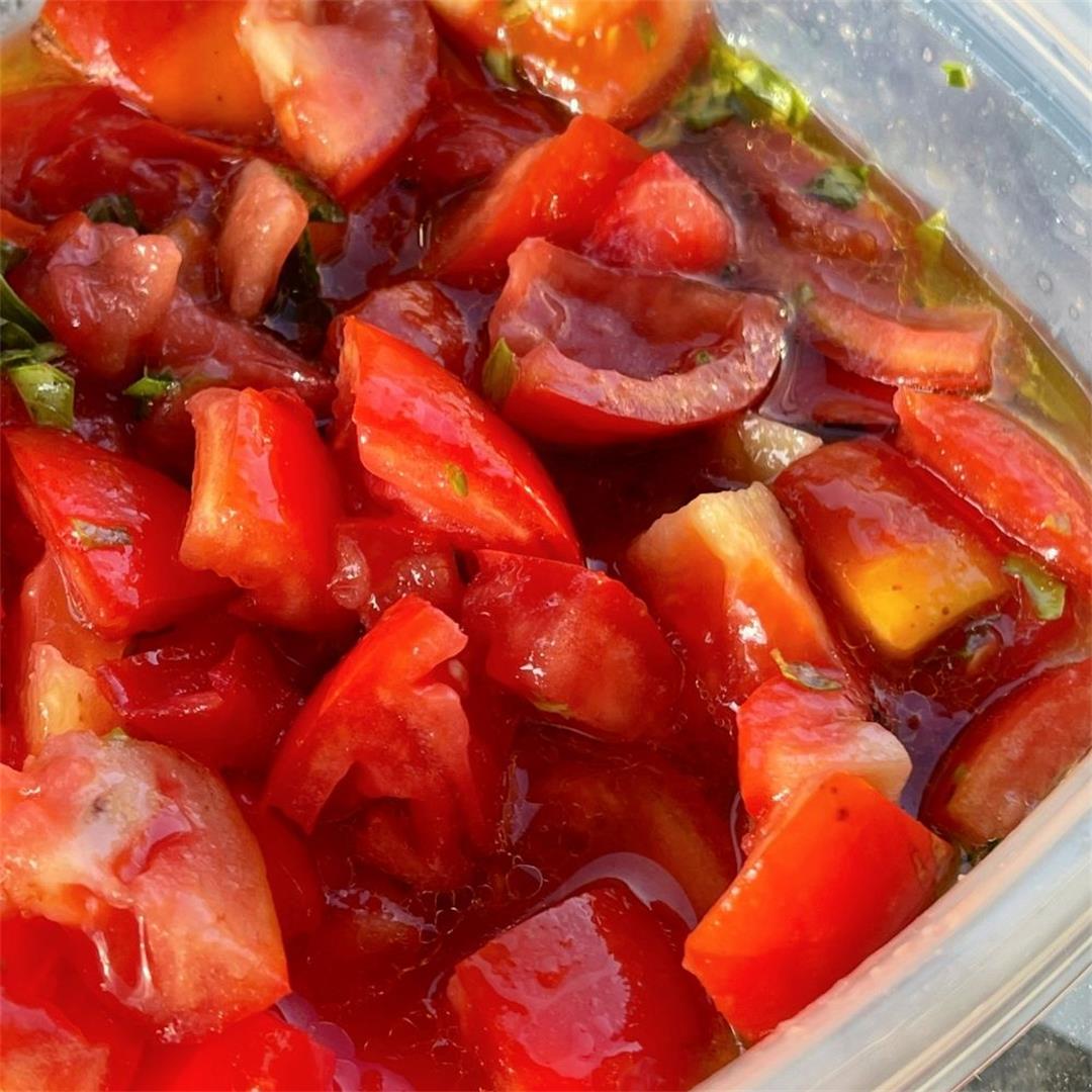 Easy Garden Tomato Salad Recipe