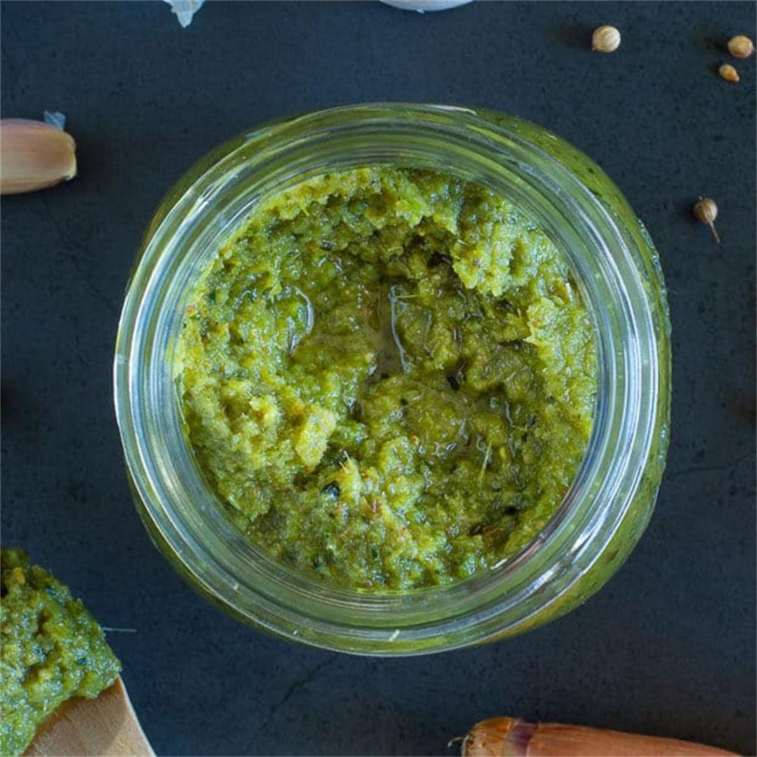 How to Make Thai Green Curry Paste