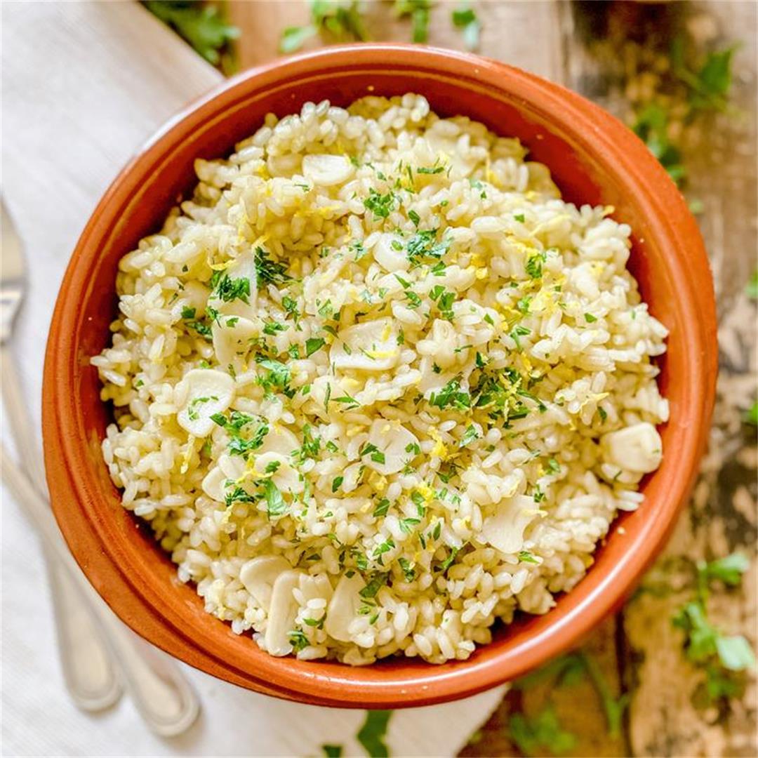 White Rice that Actually has Flavor | Spanish Arroz al Ajillo