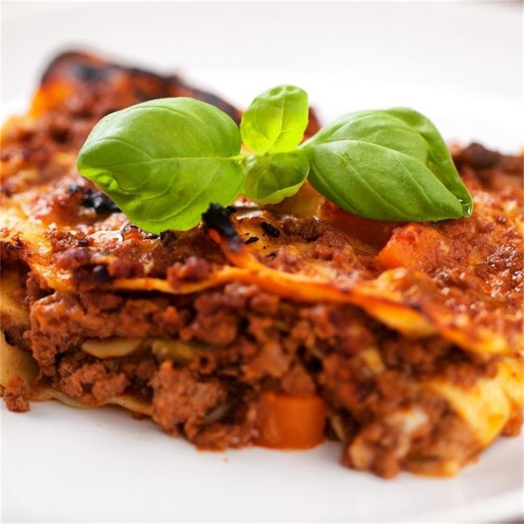 Lasagna Recipe: The Traditional Italian Recipe