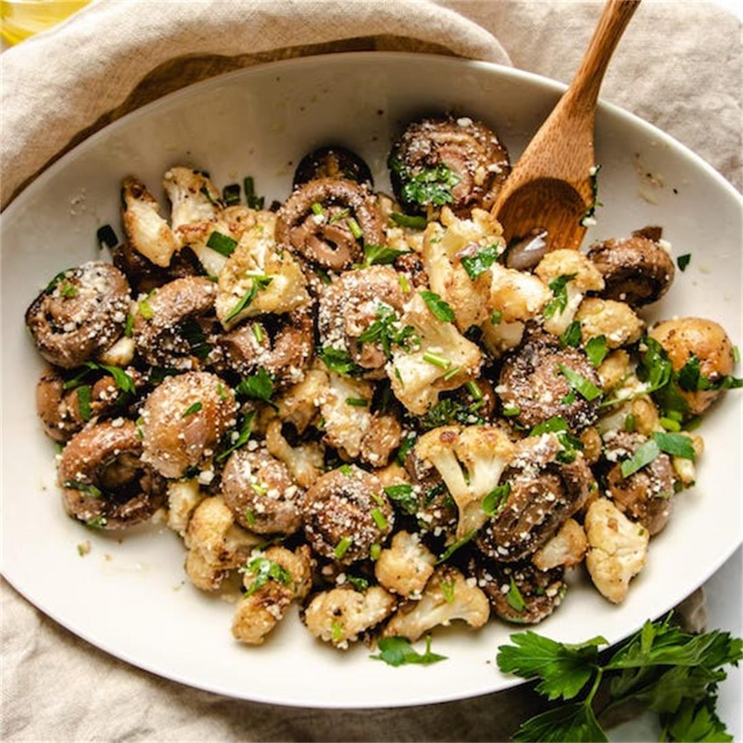 Sauteed Garlic Mushrooms with Cauliflower Crumbles!