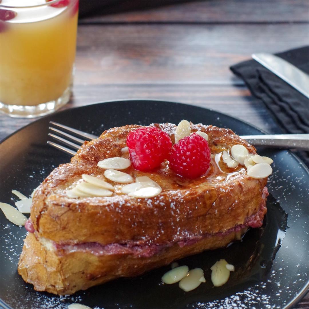 French Toast Sandwiches (with raspberry cream)