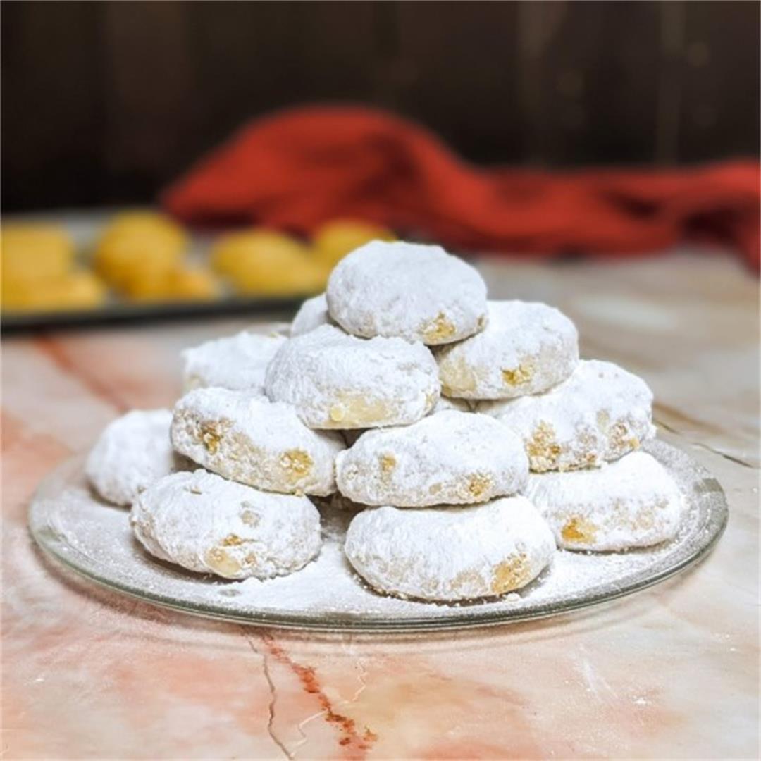 Greek Christmas Snowball Cookies