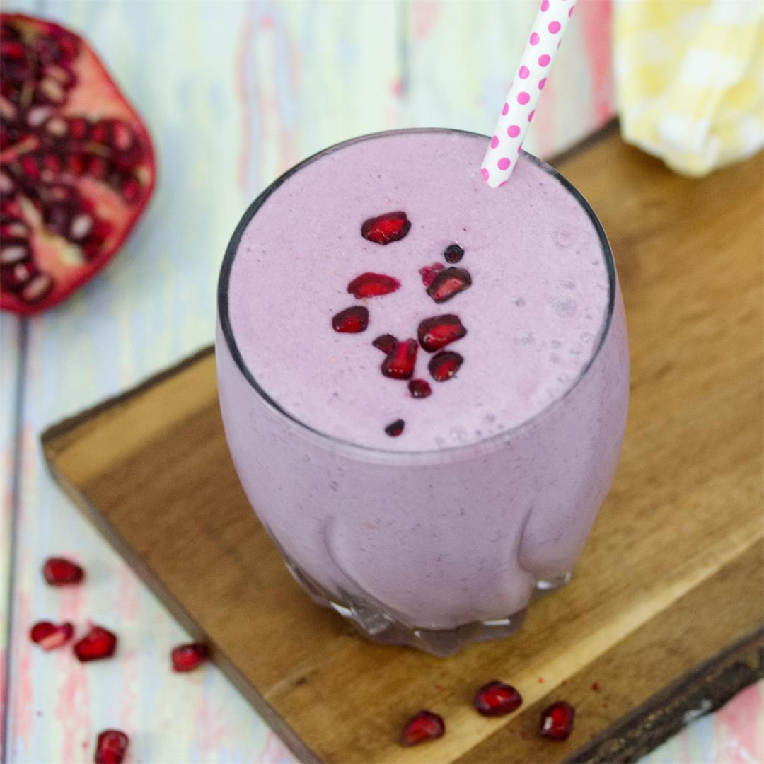 Easy Pomegranate Smoothie (5 Ingredients, Dairy-Free)