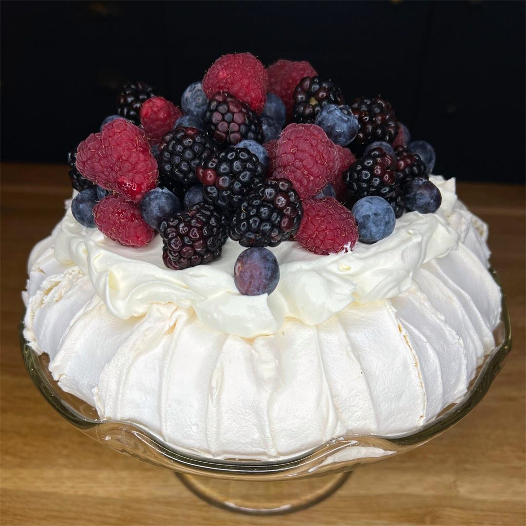 Easy Guide to the Perfect Pavlova