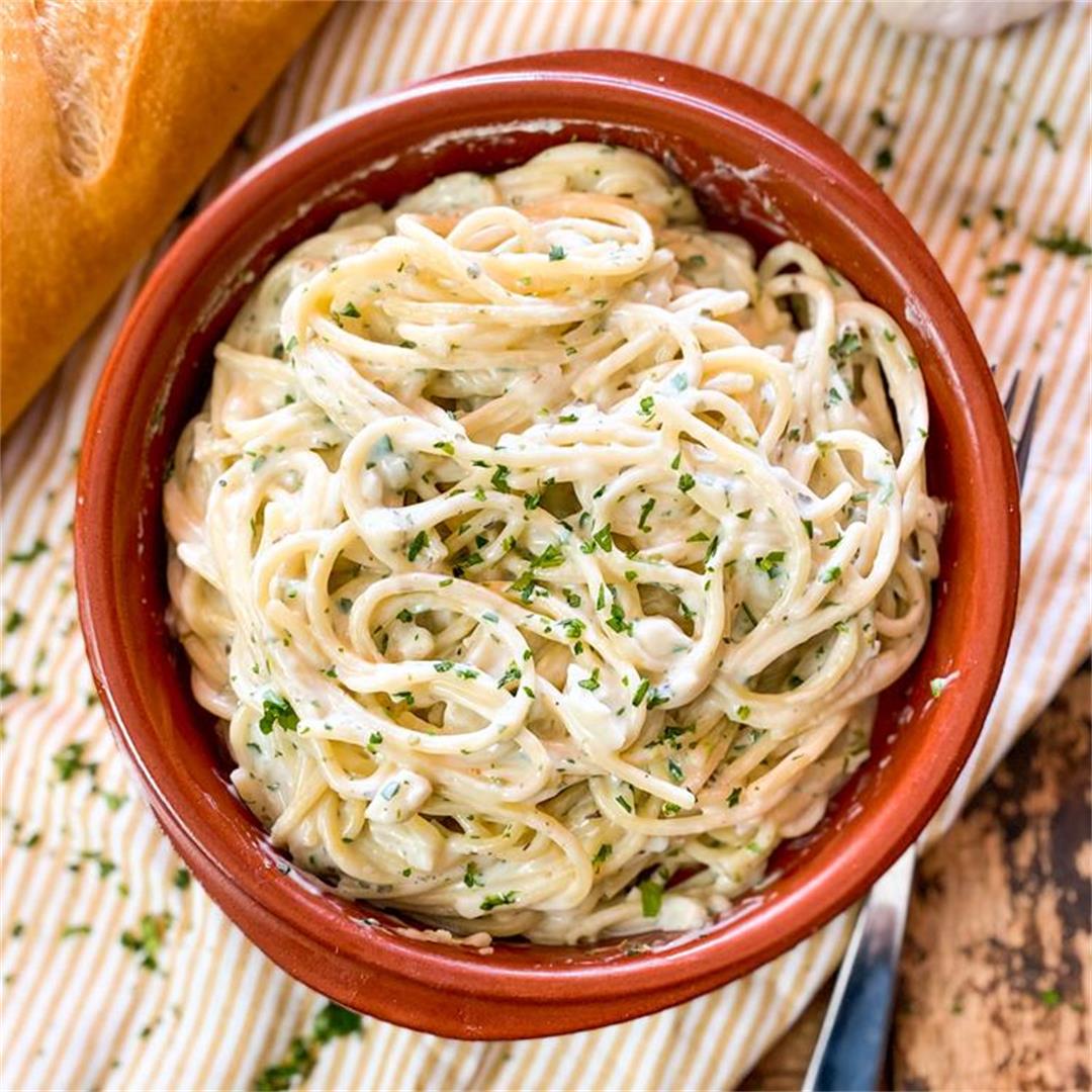 Creamy Garlic Pasta | The Simplest & Most Incredible 20 Minute