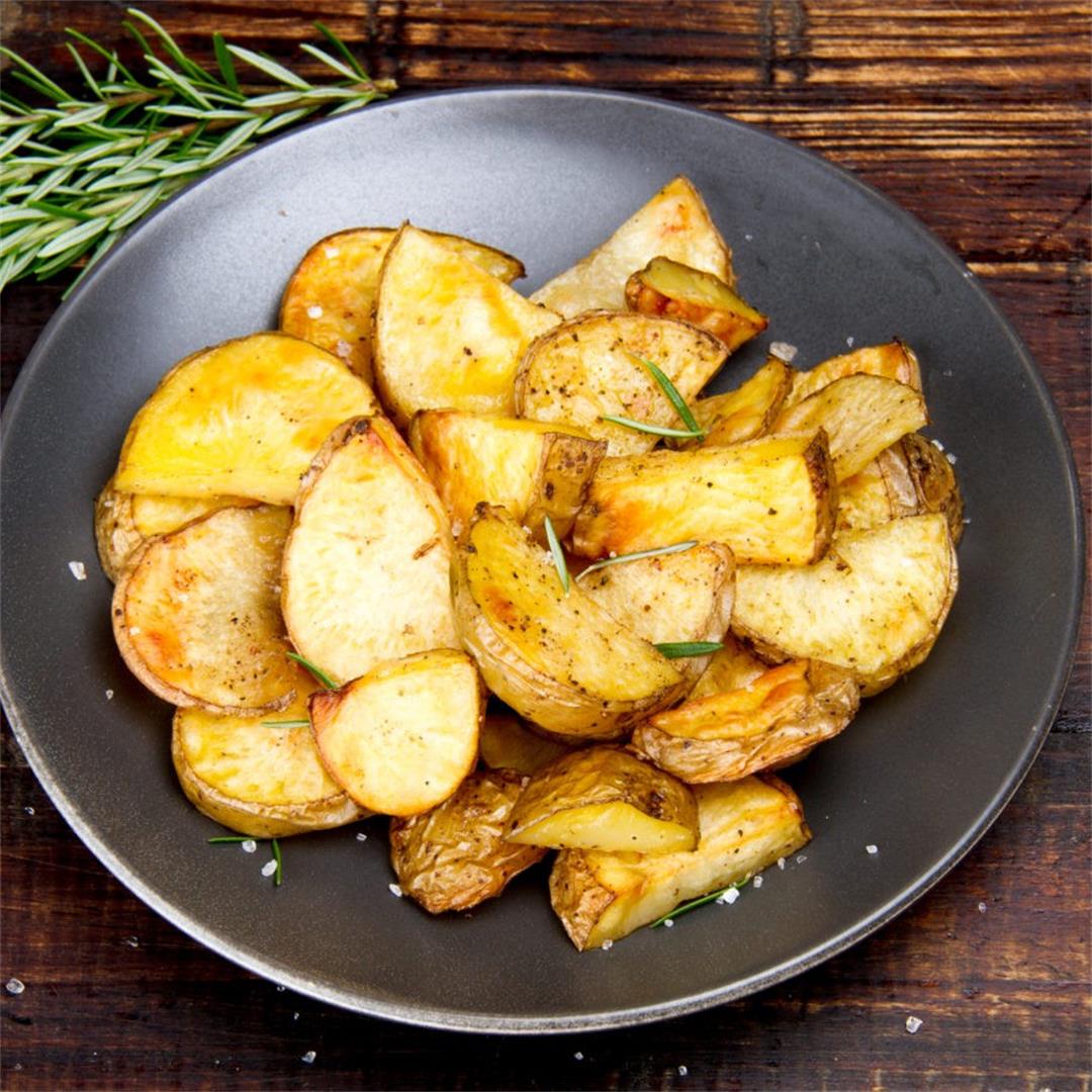 Healthy Oven Fried Potatoes Recipe [Crispy & Under 100 Calories