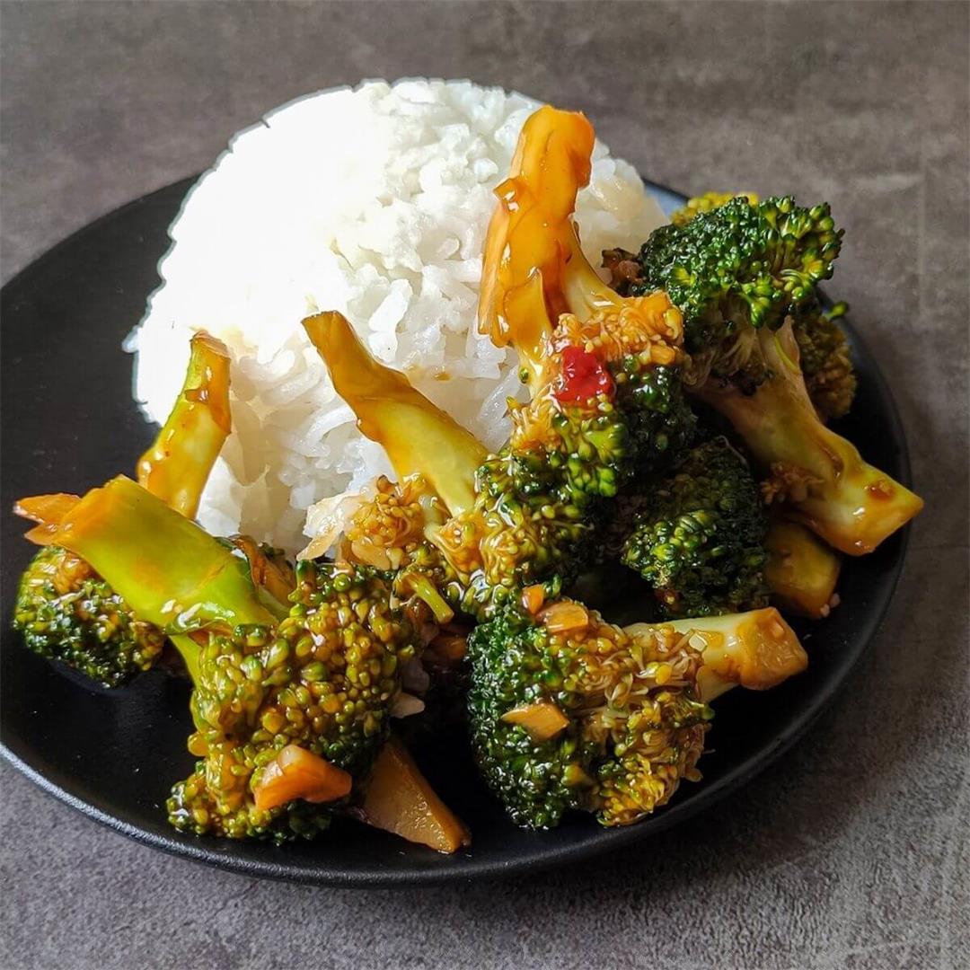 Broccoli in garlic sauce-Asian style