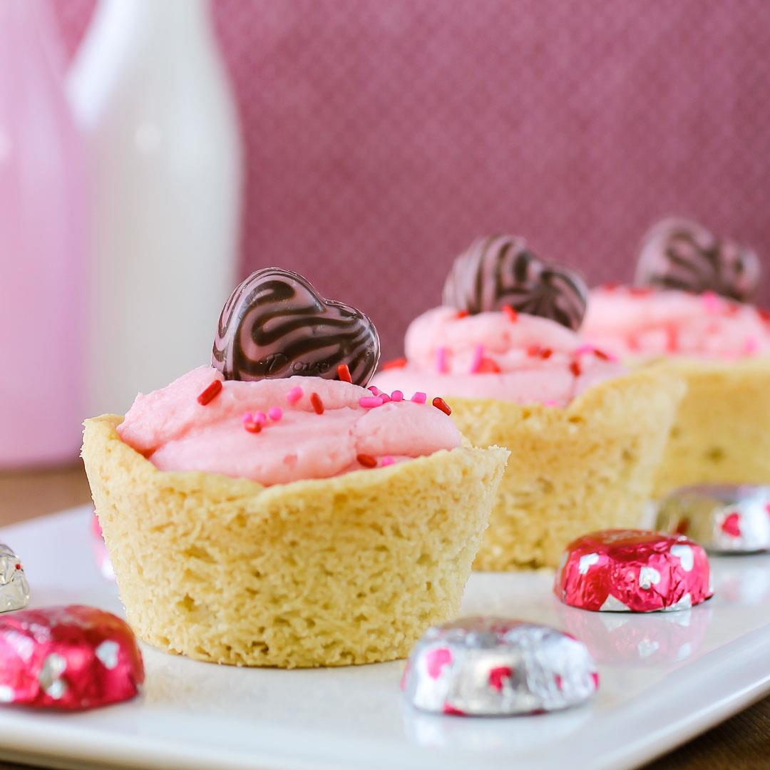 Cookie Cups with Strawberry Cream Cheese