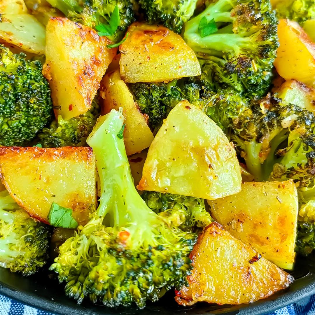 Roasted Potatoes and Broccoli with Rosemary