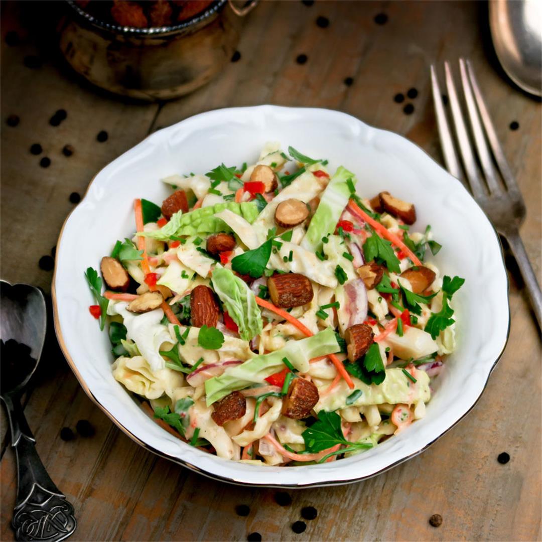 Spicy coleslaw with pimentón and crunchy smoked almonds!