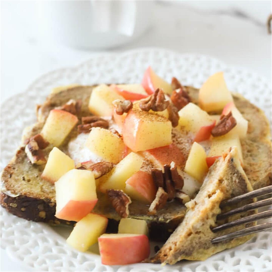 French Toast with Greek Yogurt and Apples