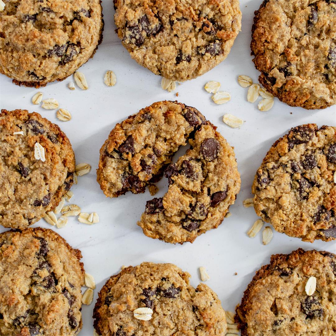 Easy Healthy Sugar Free Low Carb Chocolate Chip Oatmeal Cookies