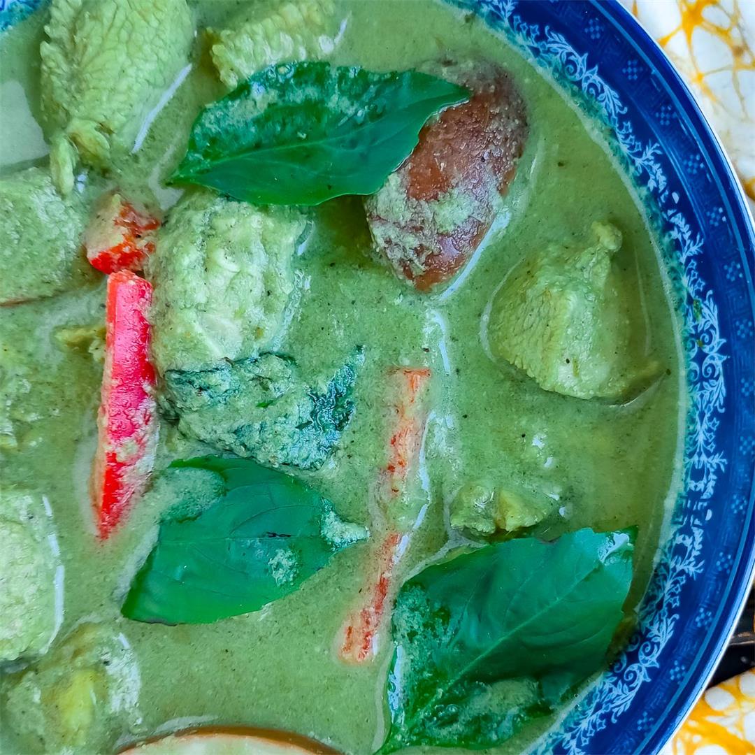 Keto Thai Green Curry (Gaeng Keow Wan Gai)