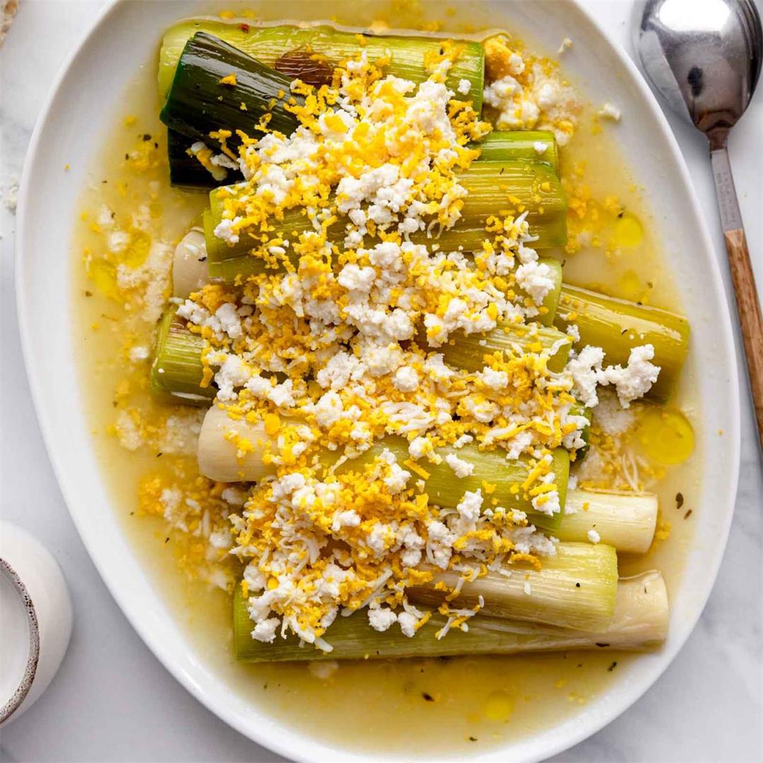 Braised Leeks with Egg and Cottage Cheese