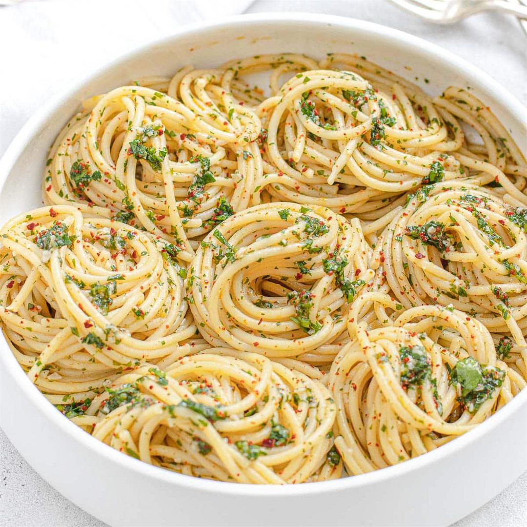 Garlic and oil pasta