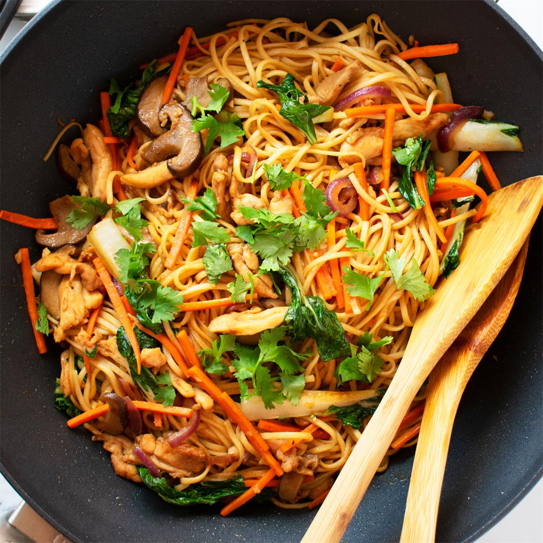 Chicken and Soy Sauce Noodle Stir-Fry